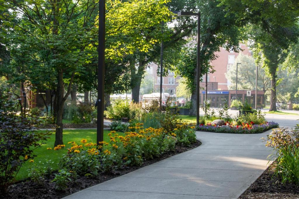 University Of Alberta - Accommodation Эдмонтон Экстерьер фото